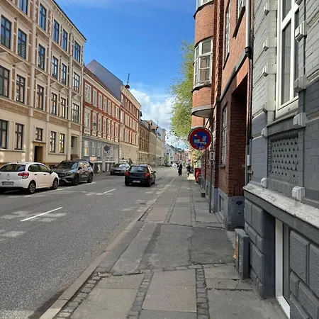 Central Hyggelig Lejlighed Apartment Aalborg
